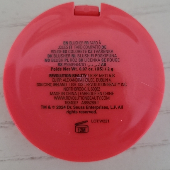 SALE!! Revolution × The Grinch Lip Gloss Set - Picture 3 of 4